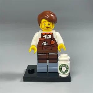 Minifigure – Barista Boy with Coffee drink beverage and base (LEGO Alternative) Minifigure – Barista Boy with Coffee drink beverage and base (LEGO Alternative)