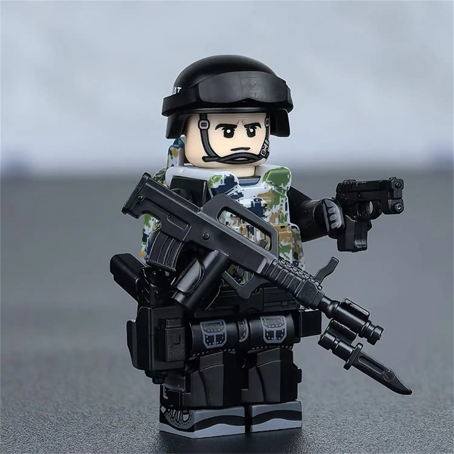 Minifigure - Chinese PLA Navy Marine Corps Jiaolong Commando Unit (LEGO Alternative) Minifigure - Chinese PLA Navy Marine Corps Jiaolong Commando Unit (LEGO Alternative)