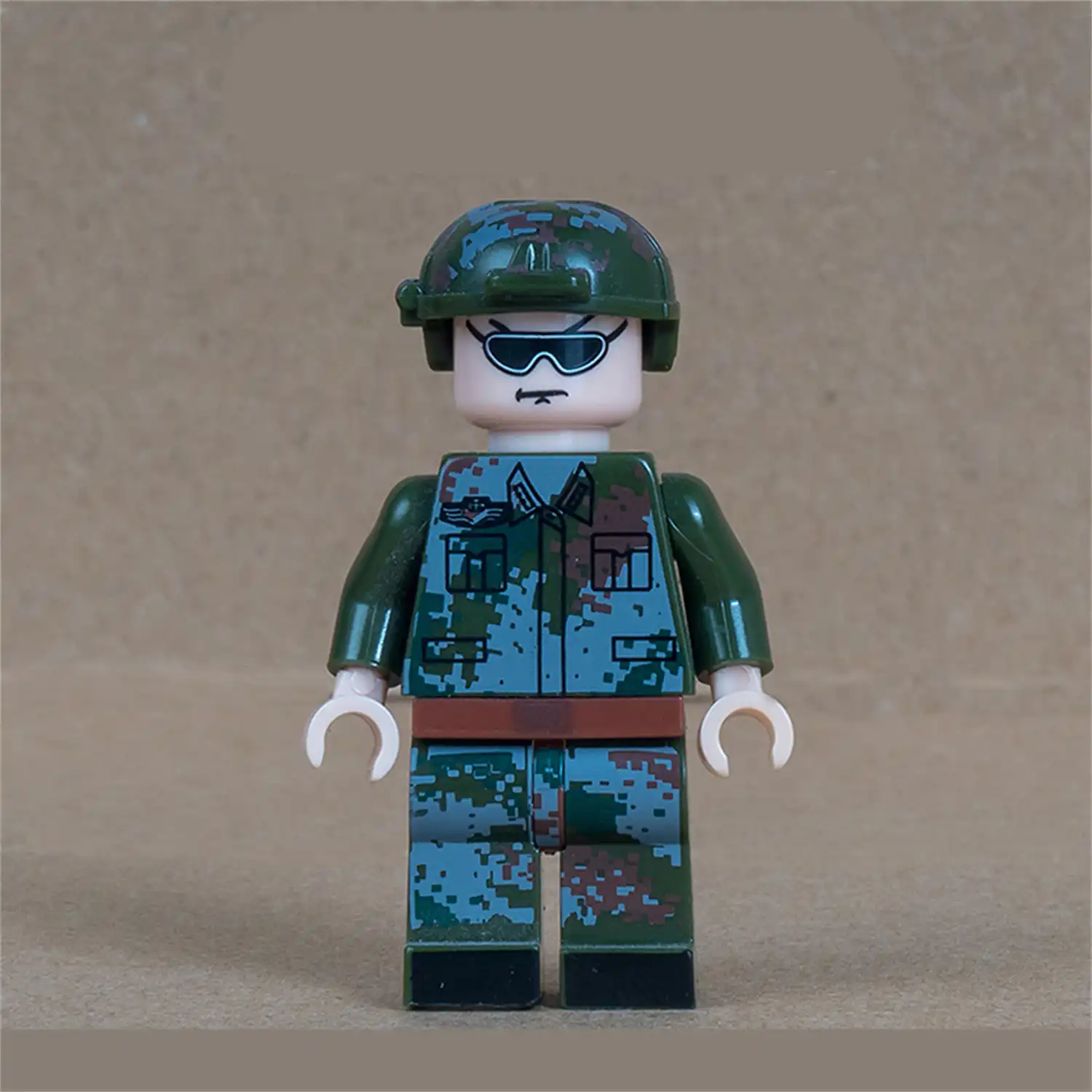 Minifigure - Chinese Peoples Liberation Army PLA soldier (LEGO Alternative) Minifigure - Chinese Peoples Liberation Army PLA soldier (LEGO Alternative)