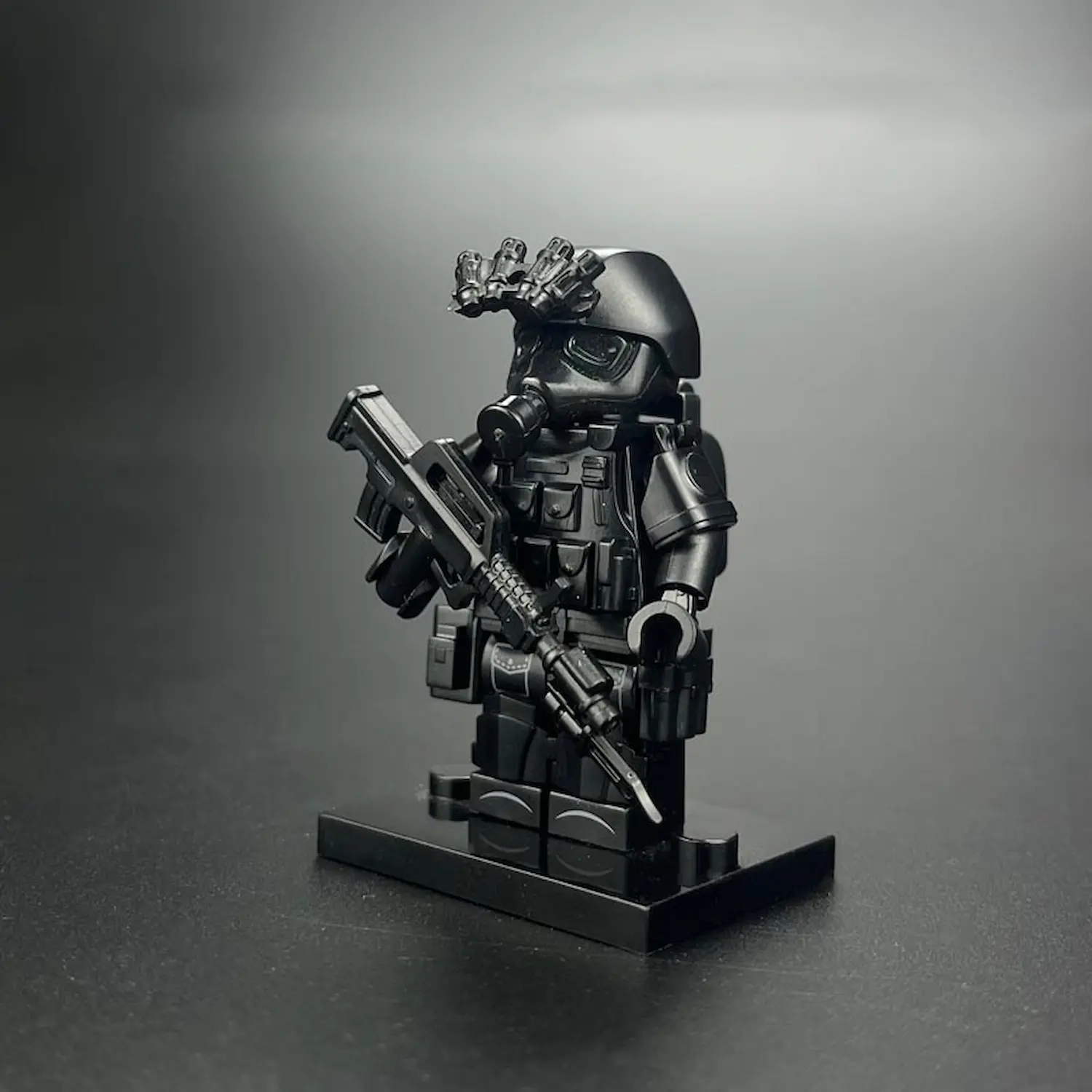 Minifigure - Ghost special operations soldier special forces operative equipped for hazardous environments (LEGO Alternative) Minifigure - Ghost special operations soldier special forces operative equipped for hazardous environments (LEGO Alternative)