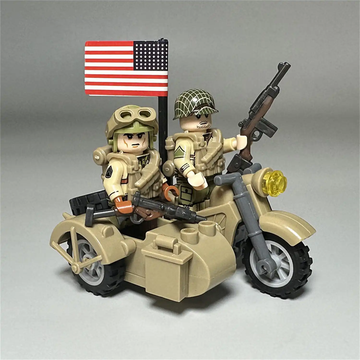 Minifigure – 2 soldiers and a military motorcycle with a sidecar and American flag (LEGO Alternative) Minifigure – 2 soldiers and a military motorcycle with a sidecar and American flag (LEGO Alternative)