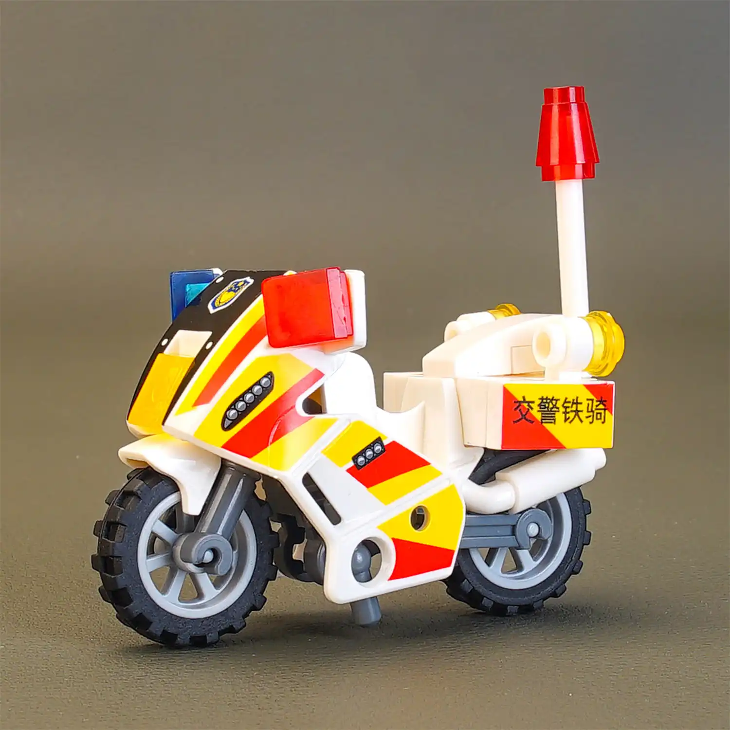 Minifigure – Chinese Traffic Police Motorcycle Patrol unit (LEGO Alternative) Minifigure – Chinese Traffic Police Motorcycle Patrol unit (LEGO Alternative)