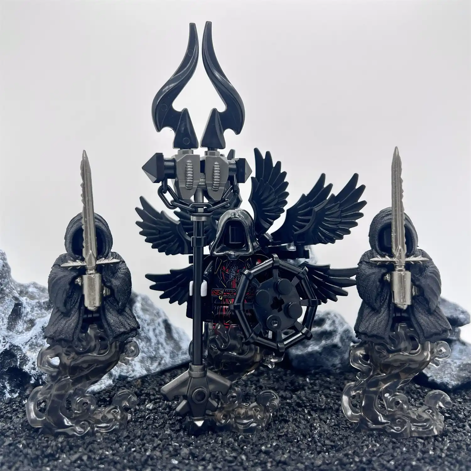Minifigure – Eight Winged Abyss War God Demon and two Ringwraiths (LEGO Alternative) Minifigure – Eight Winged Abyss War God Demon and two Ringwraiths (LEGO Alternative)