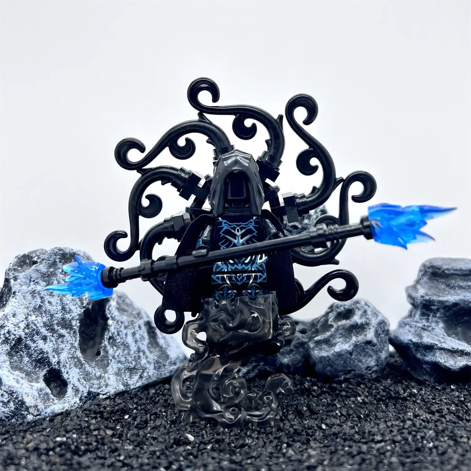 Minifigure – Flame Wizard Blue (LEGO Alternative) Minifigure – Flame Wizard Blue (LEGO Alternative)