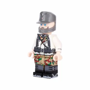 Minifigure – German soldier in a mixed winter uniform from the mid-to-late period of World War II (LEGO Alternative) Minifigure – German soldier in a mixed winter uniform from the mid-to-late period of World War II (LEGO Alternative)