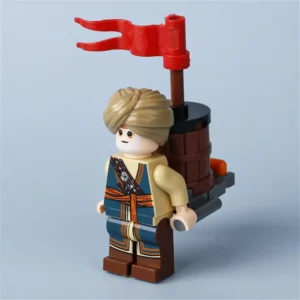 Minifigure – medieval character carrying a device on its back (LEGO Alternative) Minifigure – medieval character carrying a device on its back (LEGO Alternative)