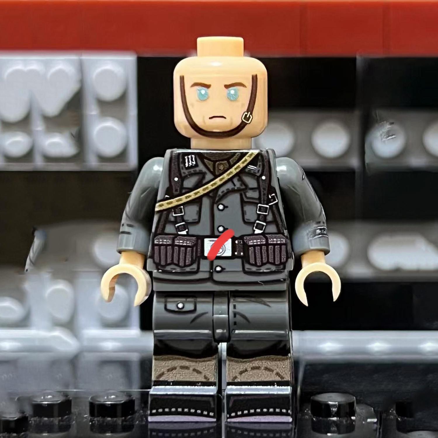 Minifigure - British volunteer infantryman or rifleman serving with the German military during World War II British Free Corps (Britisches Freikorps) (LEGO Compatible) Minifigure - British volunteer infantryman or rifleman serving with the German military during World War II British Free Corps (Britisches Freikorps) (LEGO Compatible)