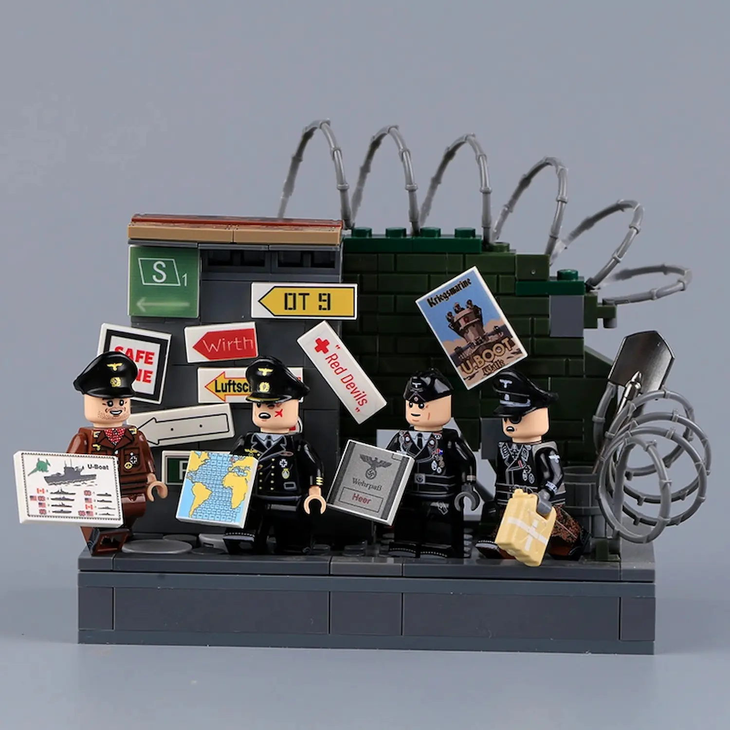 Minifigure - German officers and senior non-commissioned officers (NCOs) World War II (LEGO Compatible) 2 German officers and senior non-commissioned officers (NCOs) World War II - Custom Printed Brick Block Figure