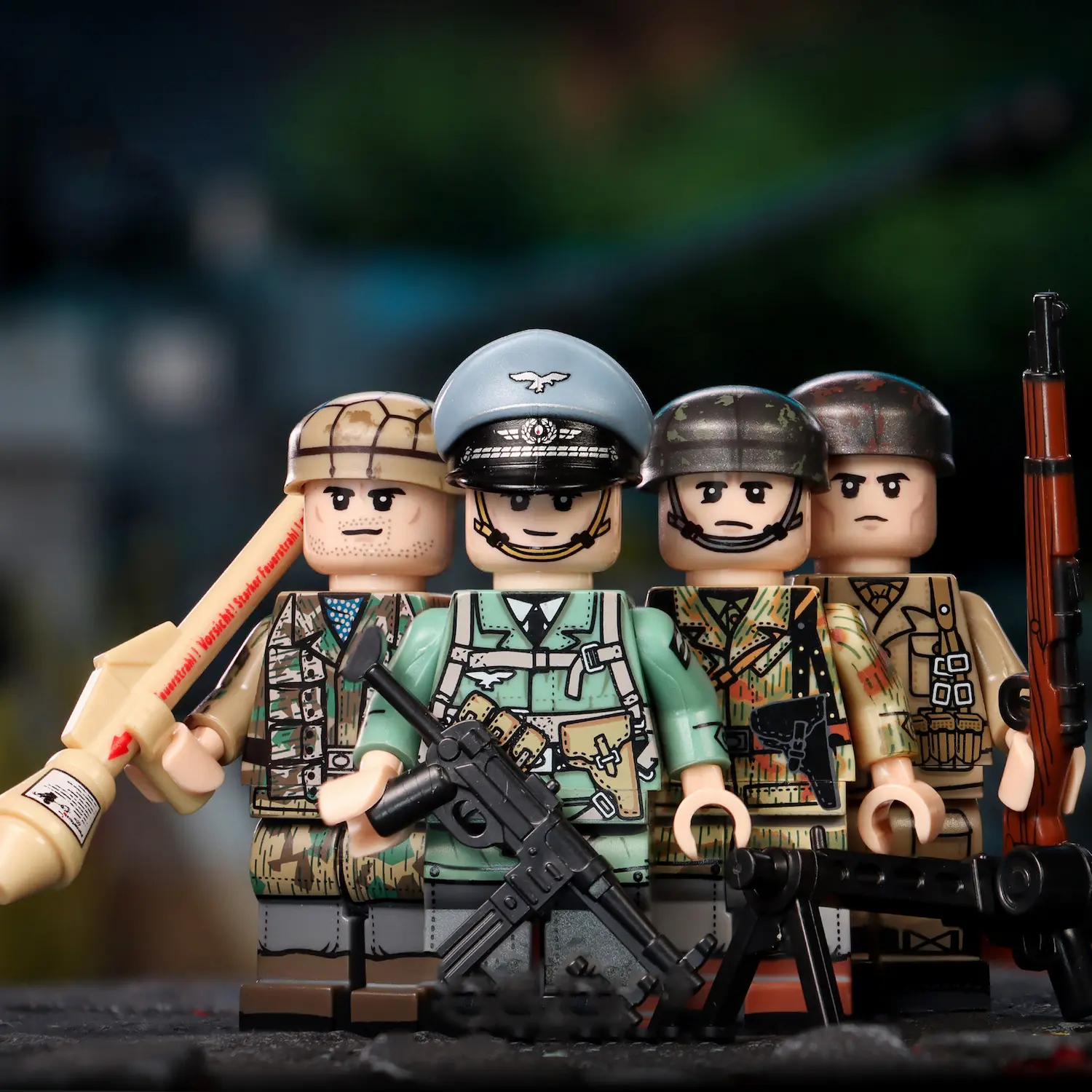 Minifigure - German soldiers from World War II (LEGO Compatible) Minifigure - German soldiers from World War II (LEGO Compatible)