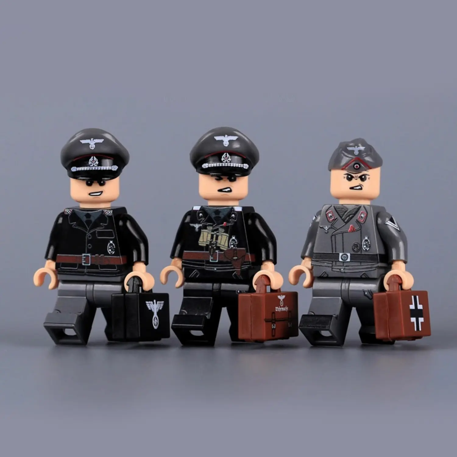 Minifigure - German soldiers and officers from the World War II (LEGO Compatible) Minifigure - German soldiers and officers from the World War II (LEGO Compatible)