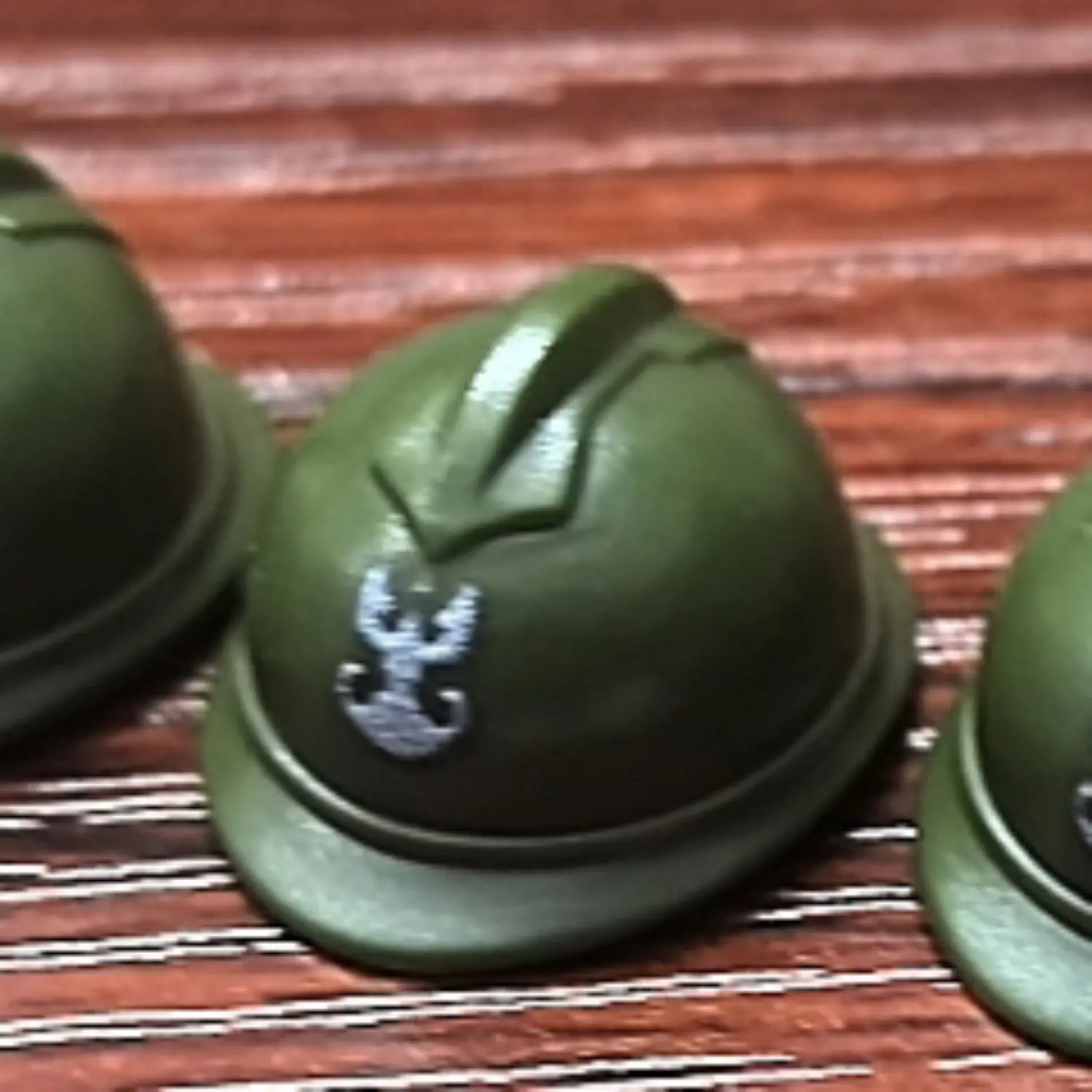 Custom Piece Miniature – Polish Army Adrian Helmet (Model 1915) military green (olive drab) plastic – 3D Print for LEGO minifigure