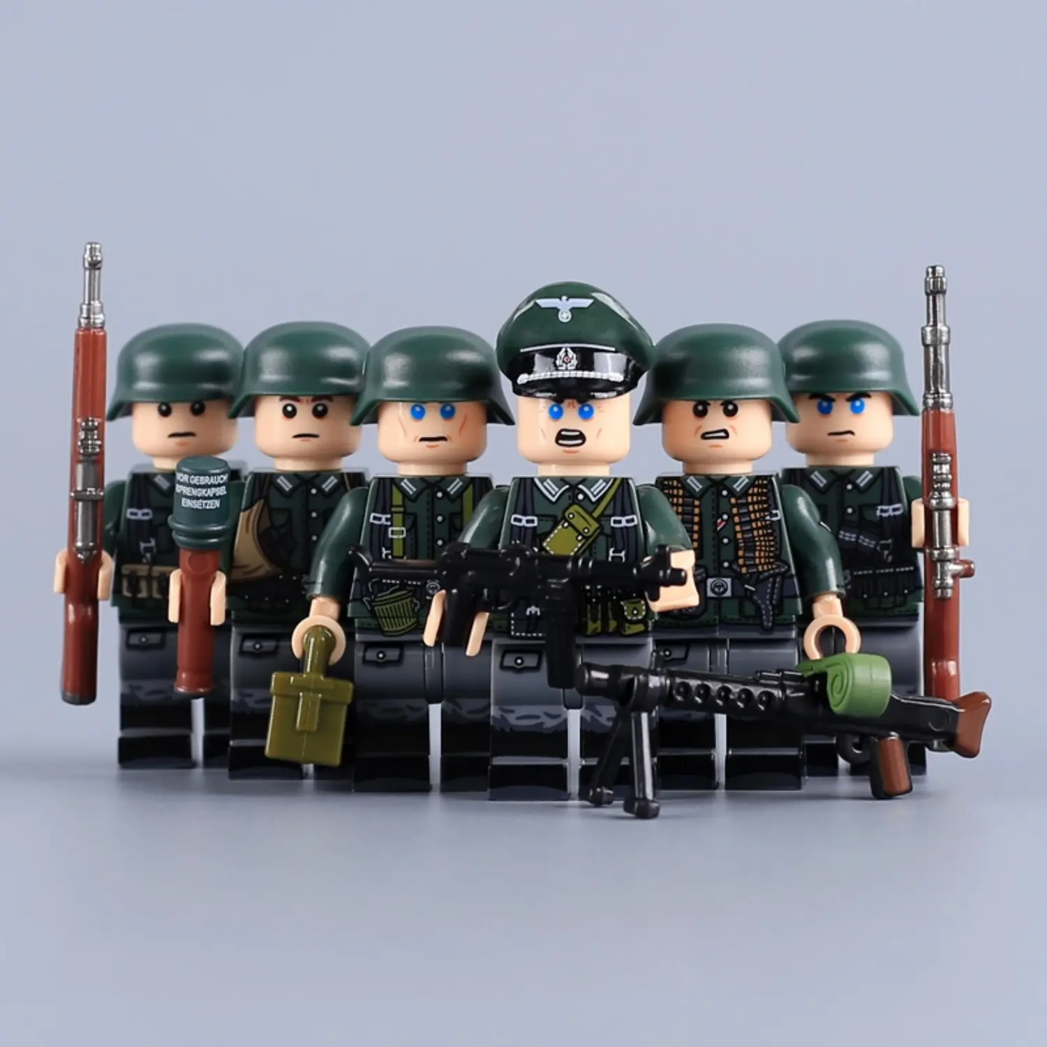 Minifigure - German infantry squad (Wehrmacht) from World War II (LEGO Compatible) Minifigure - German infantry squad (Wehrmacht) from World War II (LEGO Compatible)