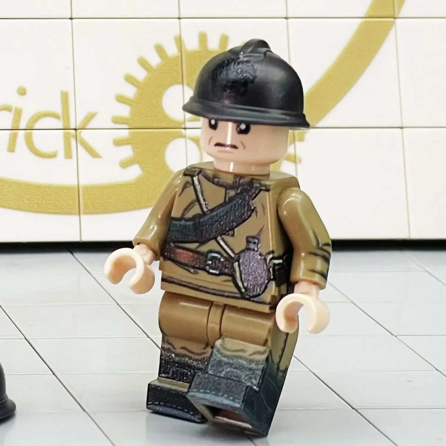 Minifigure – Russian Assistant Machine Gunner (Podnoschik) WWI (LEGO Compatible)