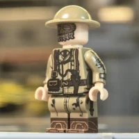 Minifigure - British Tank Corps Crewman (with Splatter Mask) WWI (LEGO Compatible) 2 Minifigure - British Tank Corps Crewman (with Splatter Mask) WWI (LEGO Compatible)