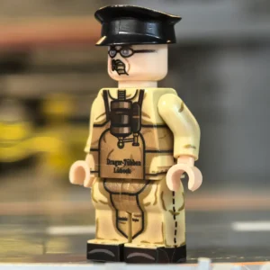 Minifigure - German Gas Pioneer (Gaspionier) with Dräger Apparatus WWI (LEGO Compatible) Minifigure - German Gas Pioneer (Gaspionier) with Dräger Apparatus WWI (LEGO Compatible)