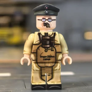 Minifigure - German Gas Pioneer (Gaspionier) with Dräger Apparatus WWI with grey cap (LEGO Compatible) Minifigure - German Gas Pioneer (Gaspionier) with Dräger Apparatus WWI with grey cap (LEGO Compatible)
