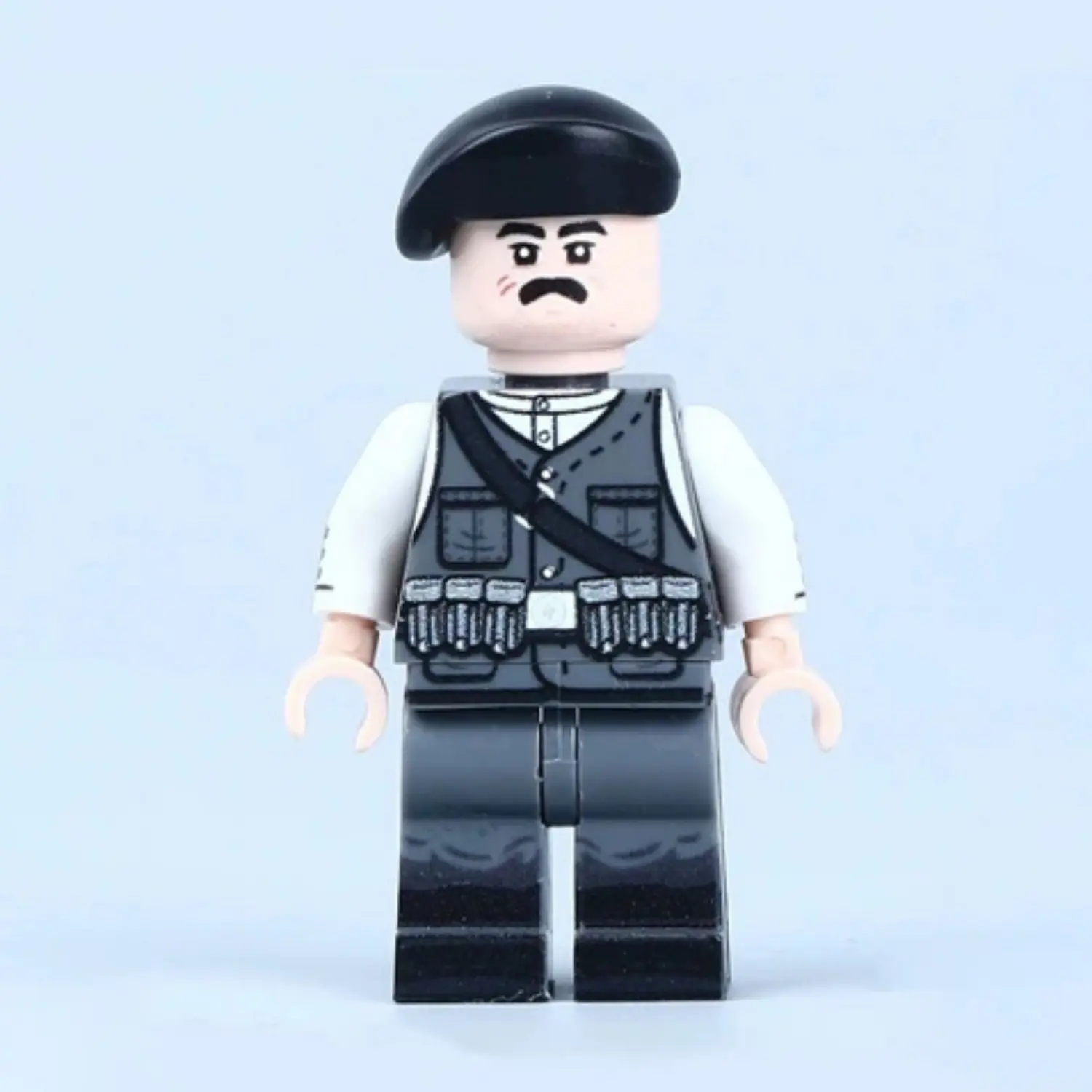 Minifigure – Soviet Partisan Resistance Fighter WWII (LEGO Compatible) Minifigure – Soviet Partisan Resistance Fighter WWII (LEGO Compatible)