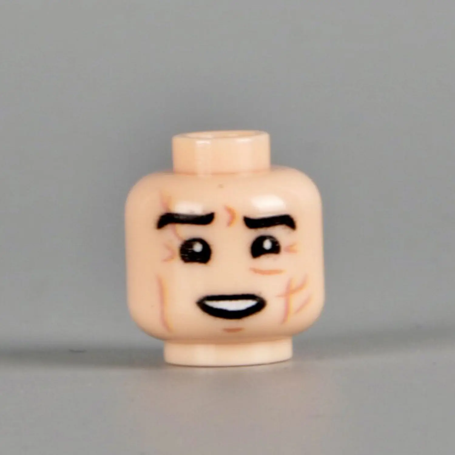 Custom Piece Miniature – Battle-Scarred Soldier Head (Weary Smile Panting) WWII – 3D Print for LEGO minifigure