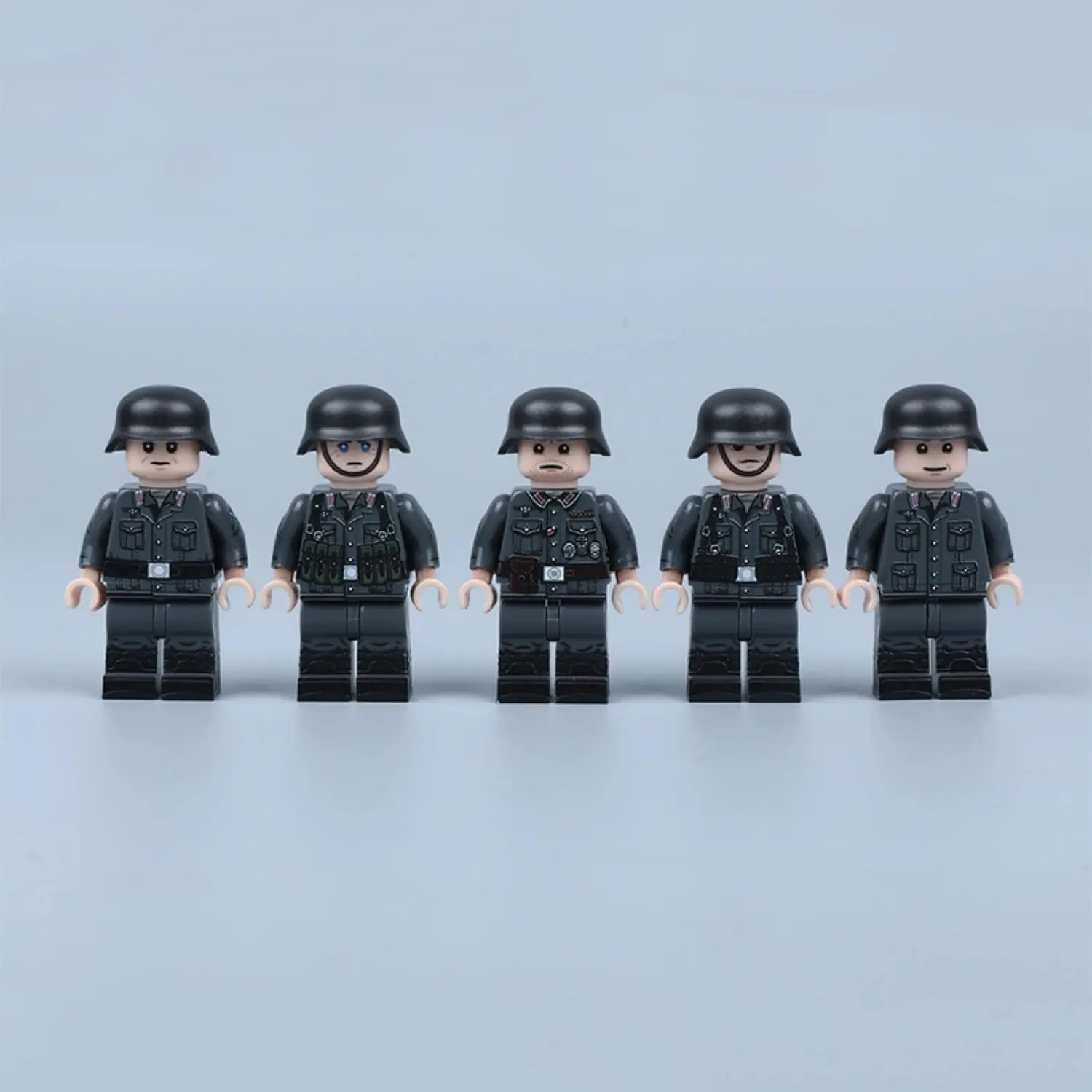 Wehrmacht Artillery Gun Crew Squad (WWII) - Custom Printed Brick Block Figure Wehrmacht Artillery Gun Crew Squad (wwii) Custom Printed Brick Block Figure