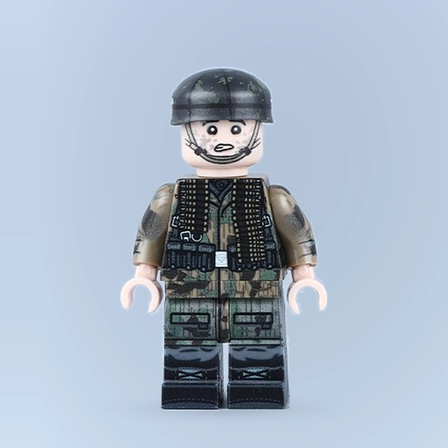 German Air Force Camouflage Paratrooper (Machine Gun Cr German Air Force Camouflage Paratrooper (machine Gun Cr